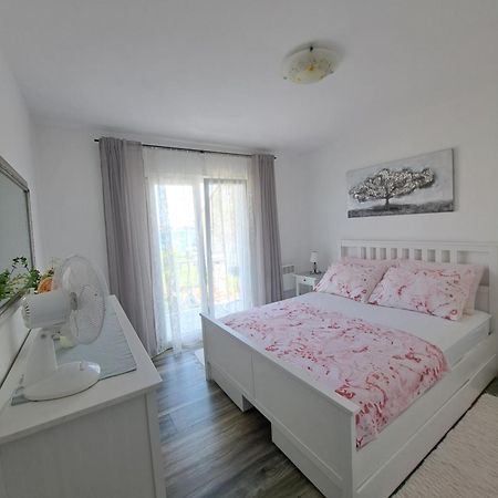 Apartman Prosperino Vis Exterior foto