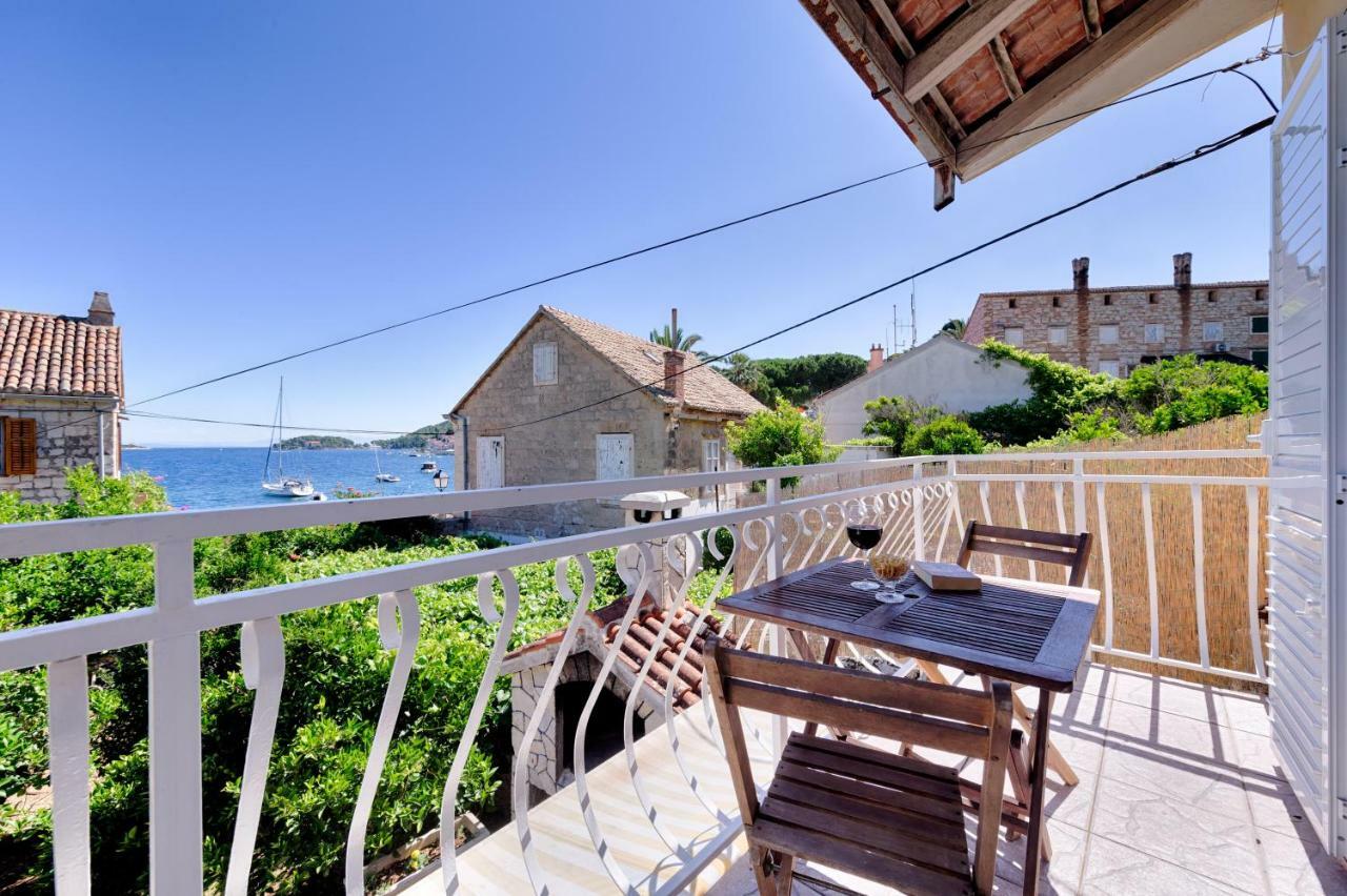 Apartman Prosperino Vis Exterior foto